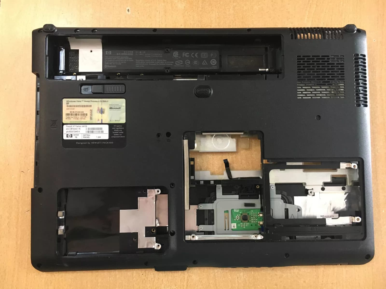 Bottom Case + Palmrest with touchpad laptop HP DV9000 series ( Used )