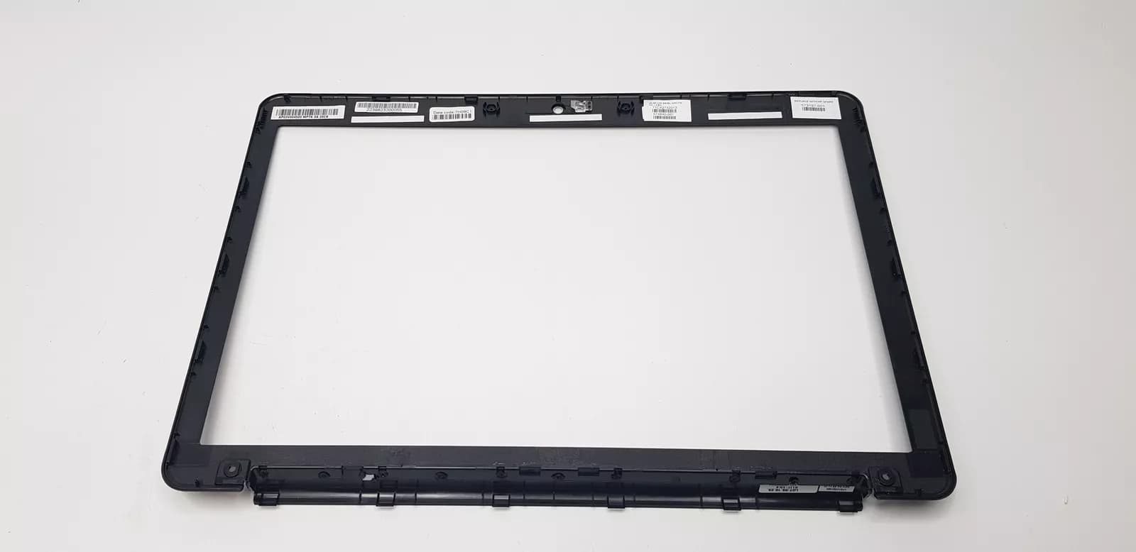 HP Pavilion DV4 frame Cover 573197-001 AP03V003400 ( Used )