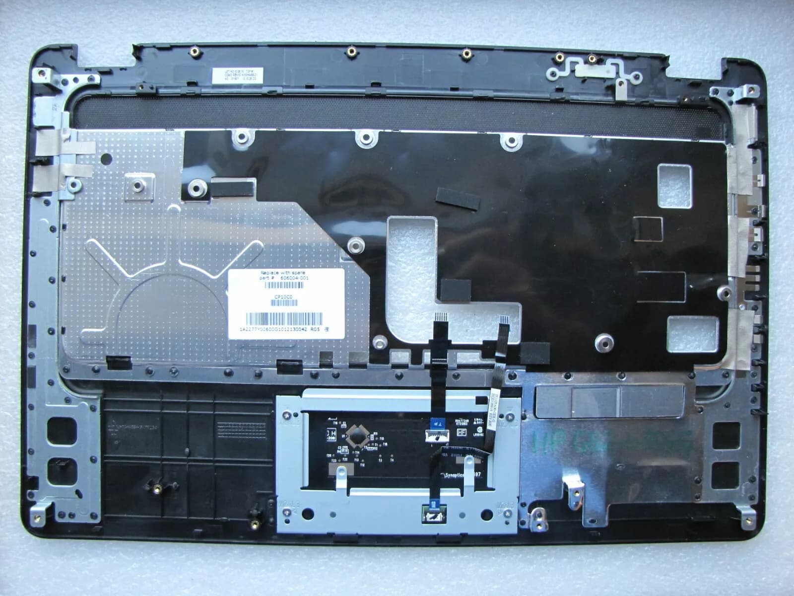 Palmrest with Touchpad HP Compaq Presario CQ62 606004-001 ( Used )