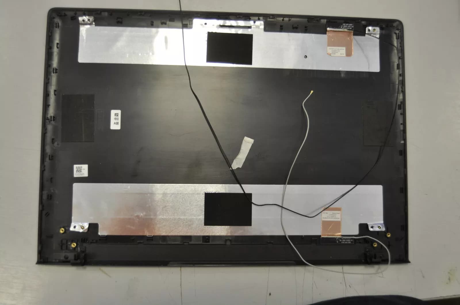 LCD Back Cover Lenovo G50 G50-70 G50-45 G50-30 G50-80 P/N AP0TH000100 ( Used )