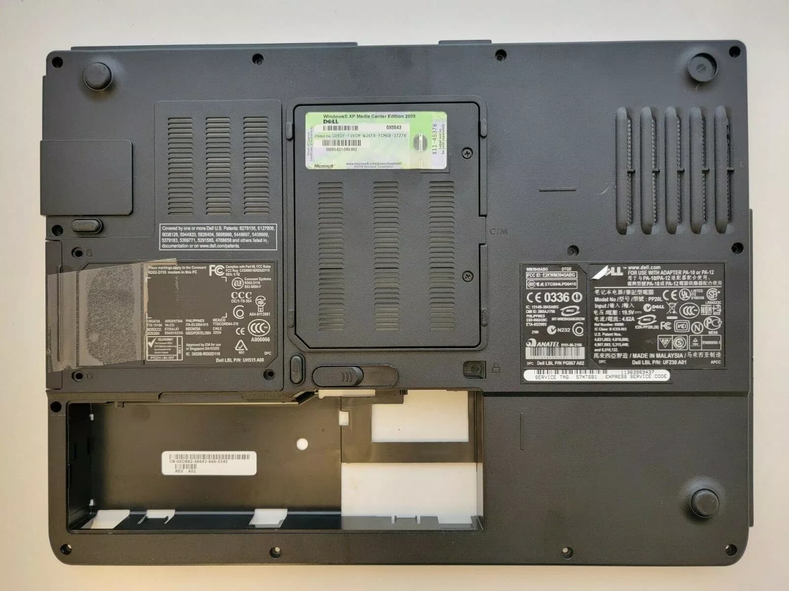 Dell Inspiron 6400 E1505 Bottom Base Cover Memory Cover 0KD882 KD882 ( Used )
