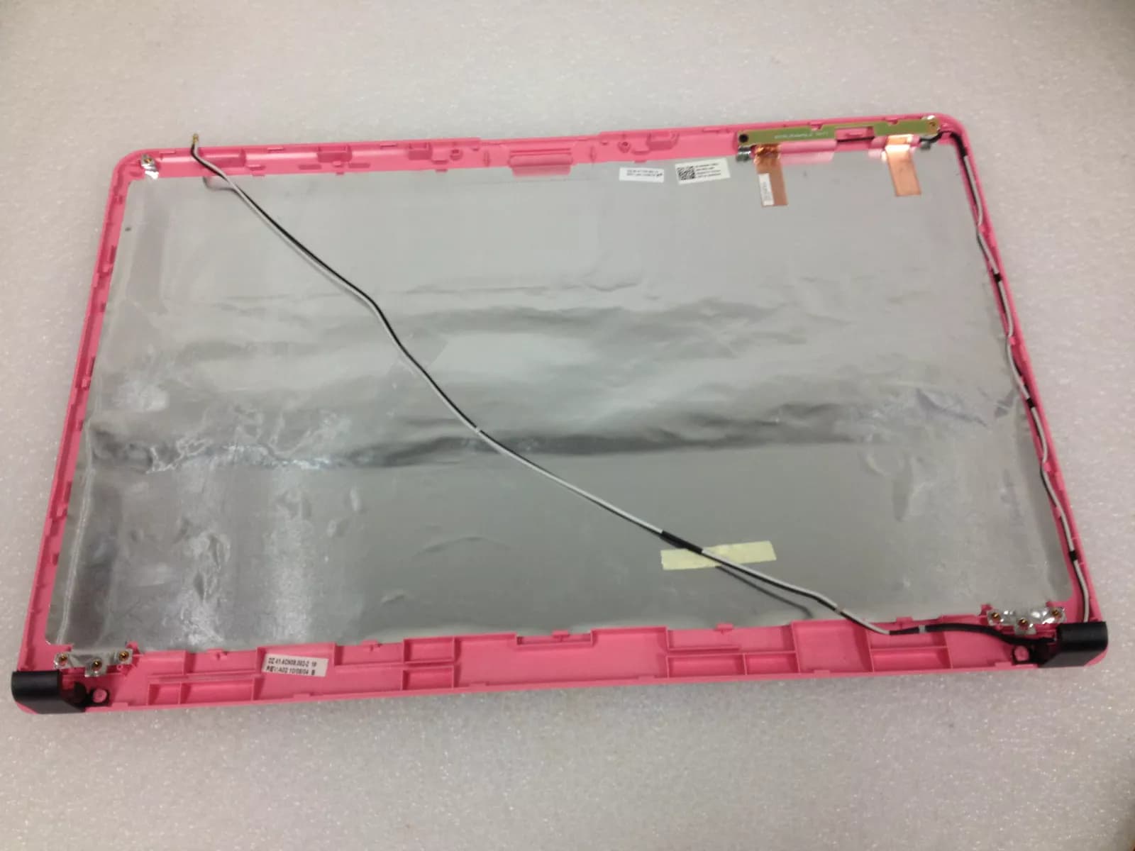 Dell Inspiron 1545 LCD BACK Cover Pink HKGDC ( Used )
