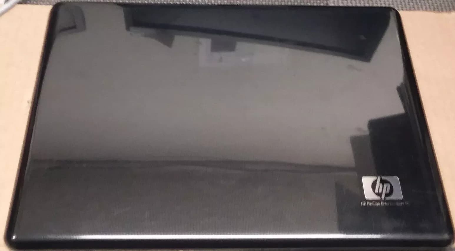 HP Pavilion DV4 LCD Back Cover FA03V000100 #8037 ( Used )