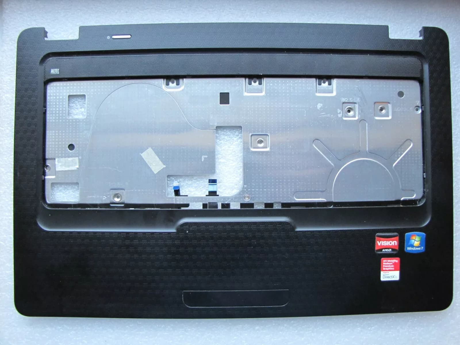 Palmrest with Touchpad HP Compaq Presario CQ62 606004-001 ( Used )